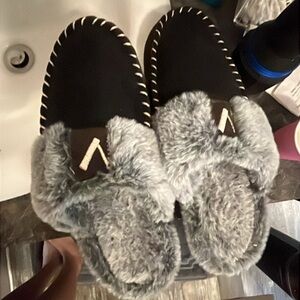Women's Black and Gray Fur Slippers